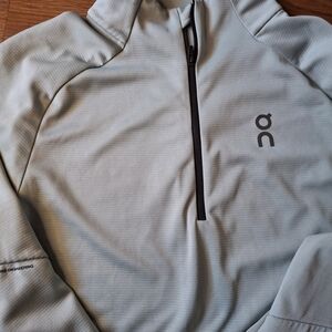 On Running Cloud Light Green Pullover Running Long Sleeve Shirt Mens S Small